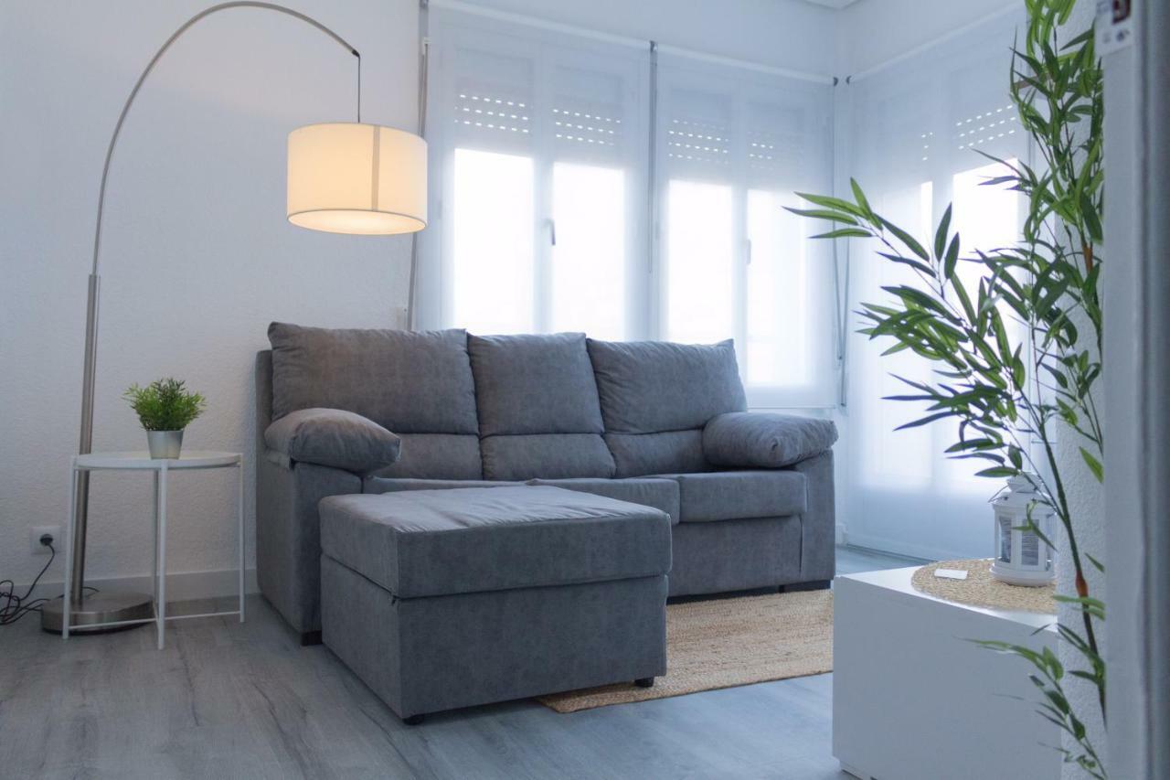 Apartamento Del Sueno Con Aire Acondicionado 洛格罗尼奥 外观 照片